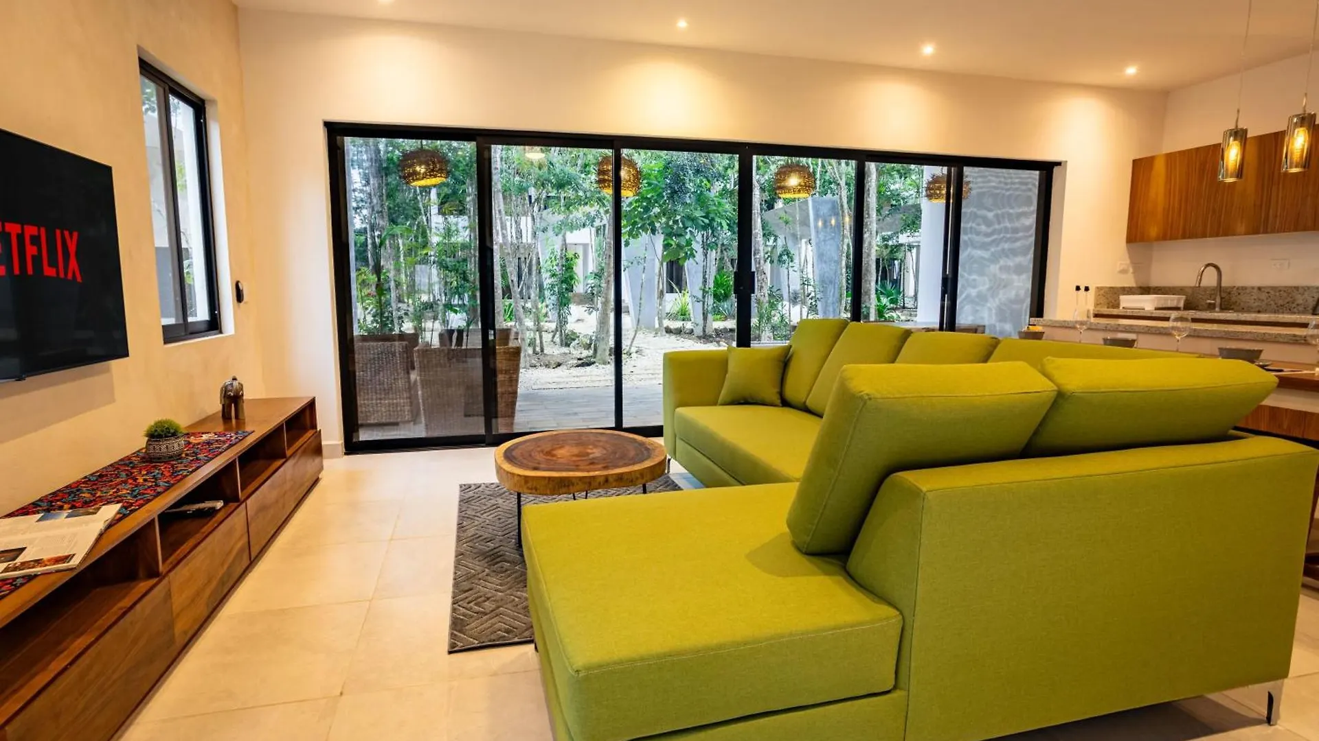 Aqua Viva, Pool, Ac, Internet, Beach Club Bacalar Mexico